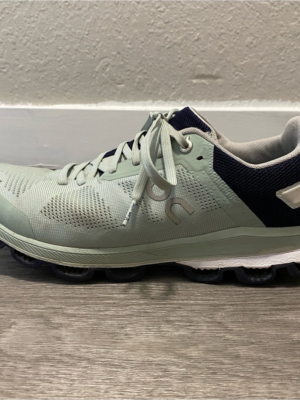 On Cloudsurfer 6 Running Shoes Women’s 8.5 Green Fennel Blue Ink Sneakers